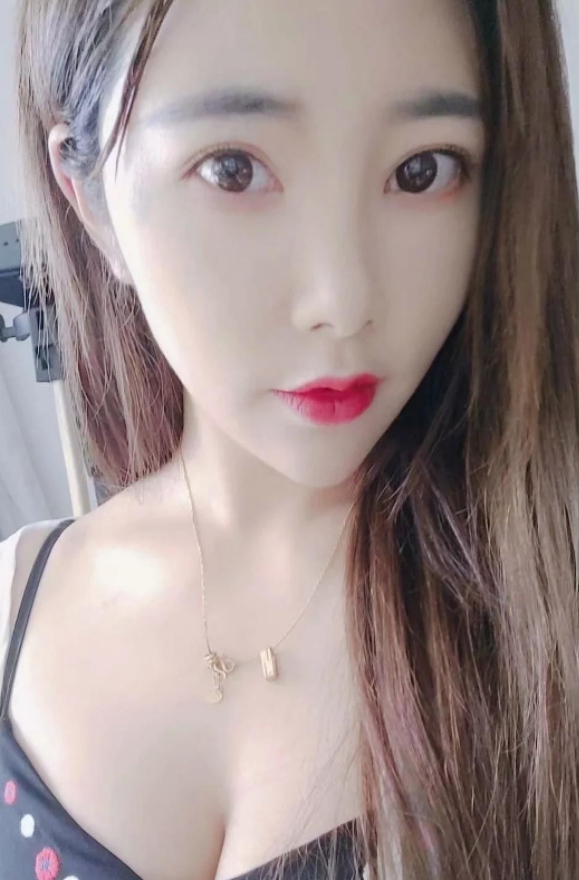 雨花区女神仙草，净身高170，高颜值，大长腿。