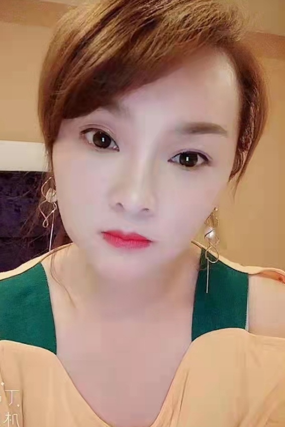 饥渴型长腿妖娆小少妇 ，风Sao诱人，物超所值