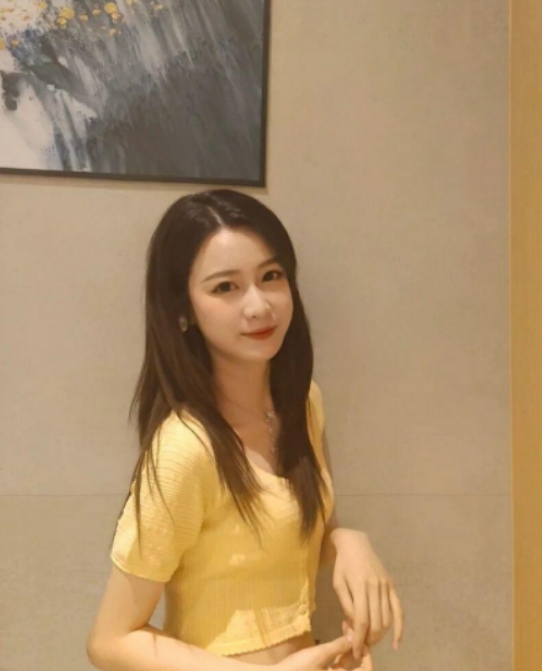 潜山路傻妞多水B紧大奶