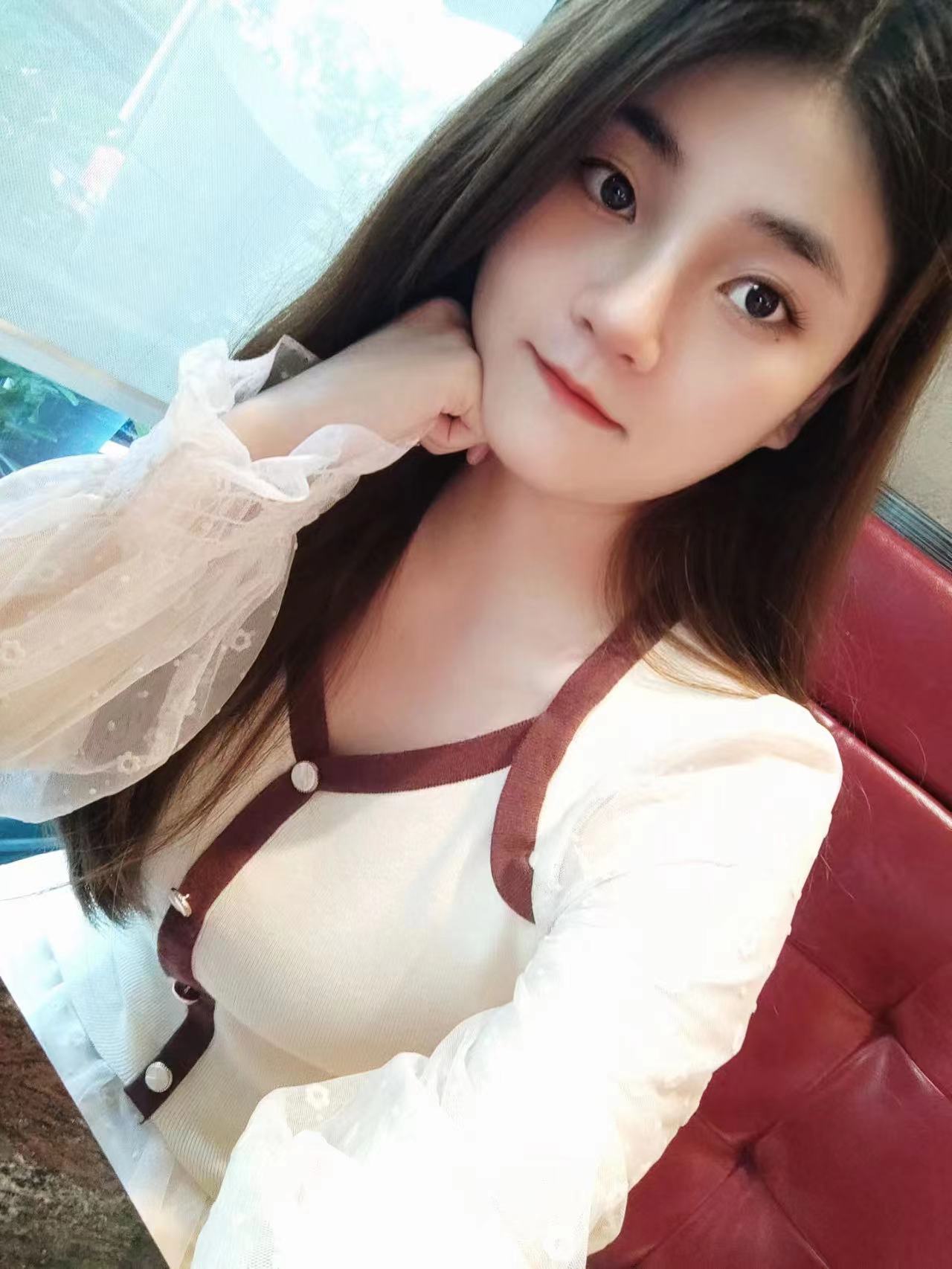 横岗00后长腿美女甜甜