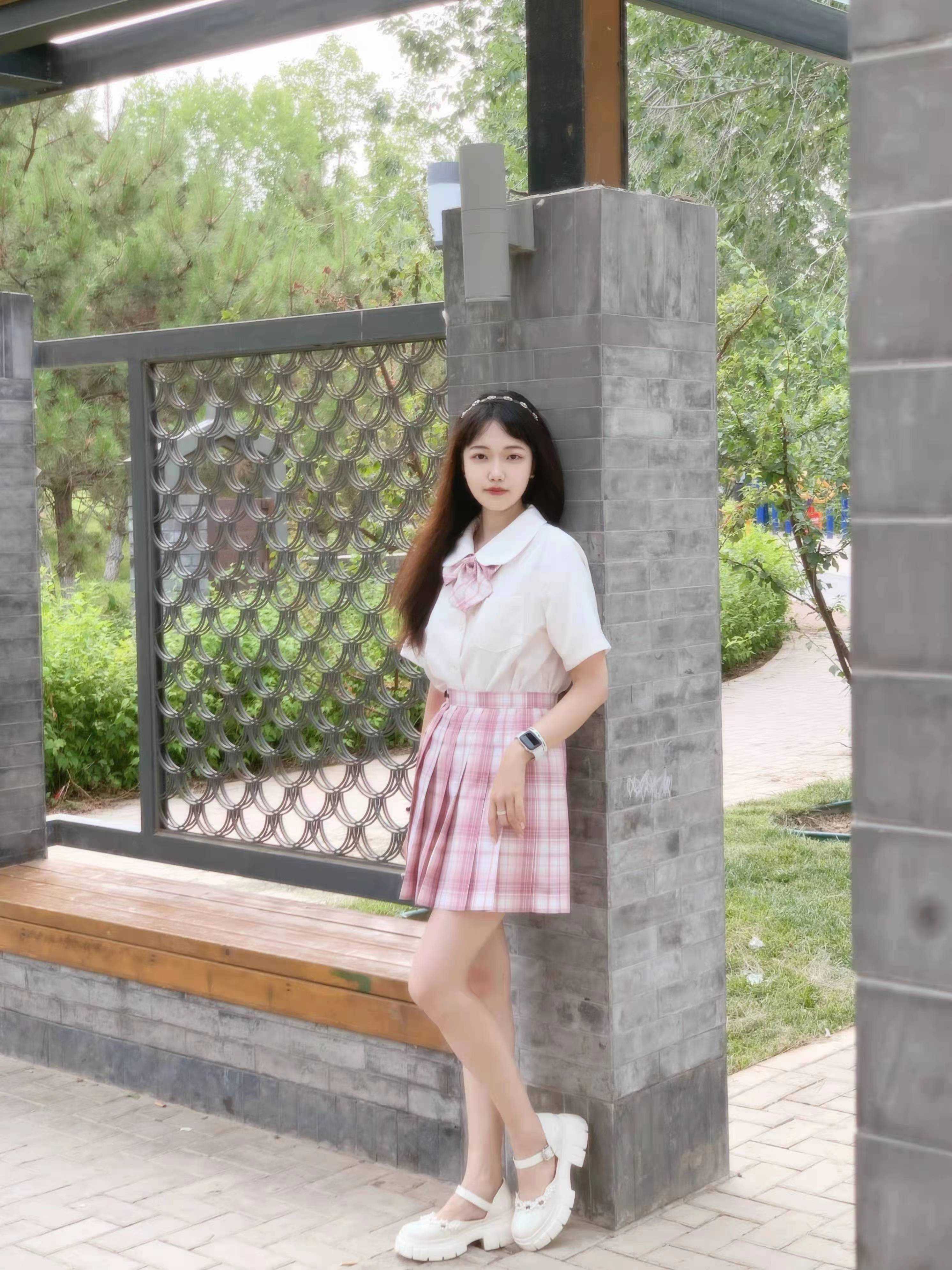 年轻可爱的小妹妹