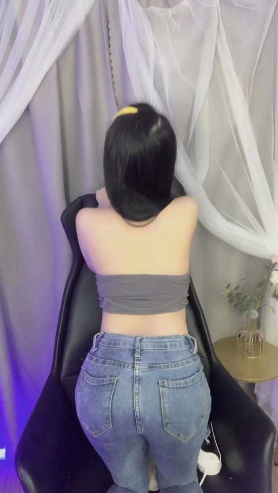 深hou做的白眼都翻起来了，很会夹人