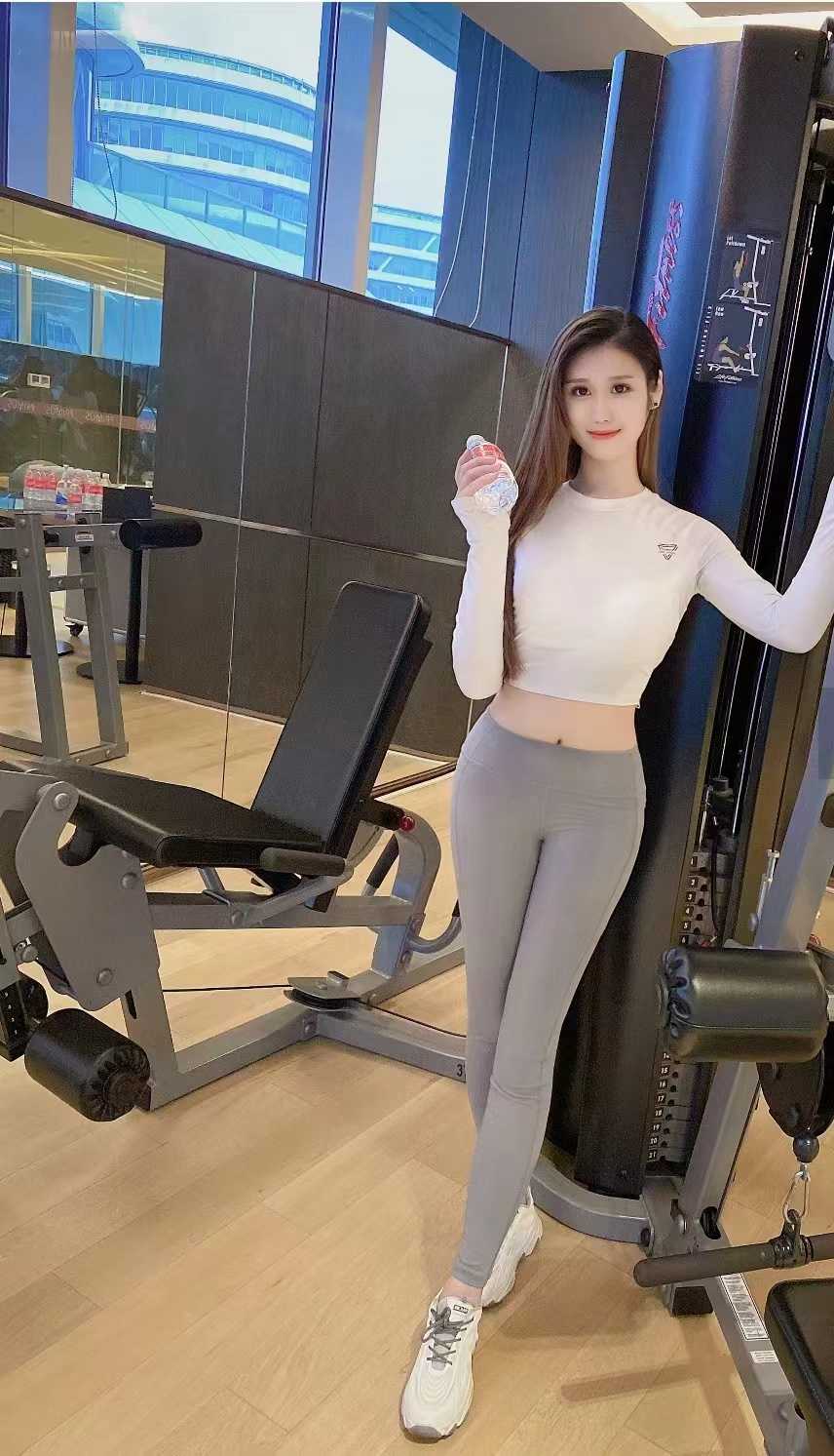 身材很棒，也有颜值的妹子