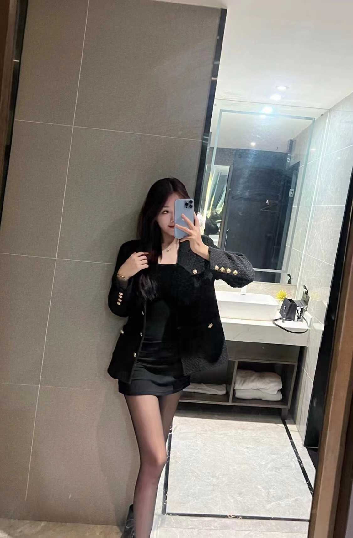 夹的紧，很sao气的妹子