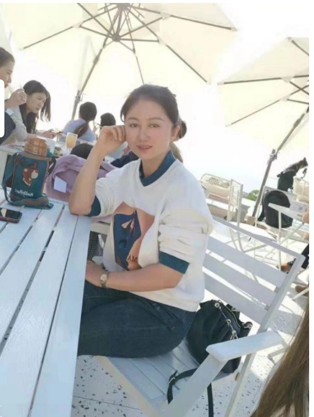 漂亮主动服务温柔