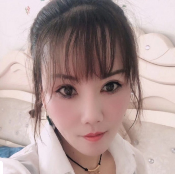 KH服务体贴的小Sao妇