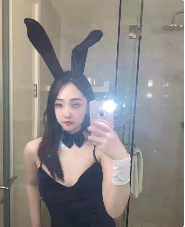 性感身材火辣颜值高