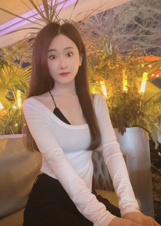 探花酒吧妹刚下海，下面很紧水也很多