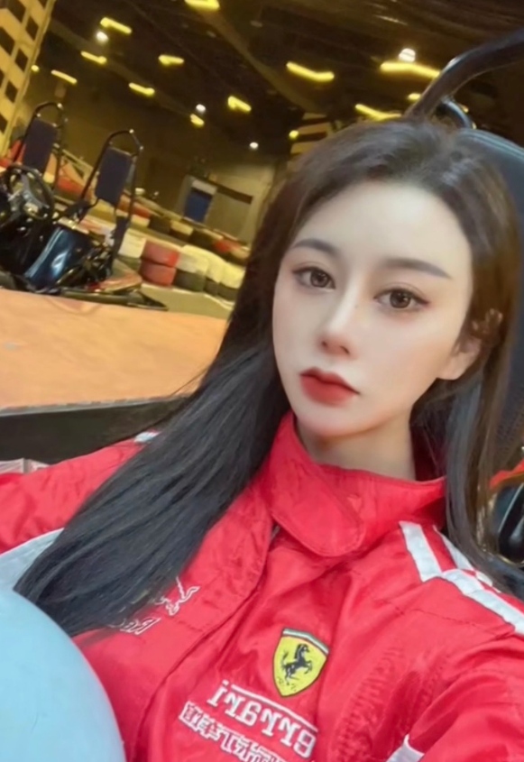 03年白虎嫩妹的BH两重天