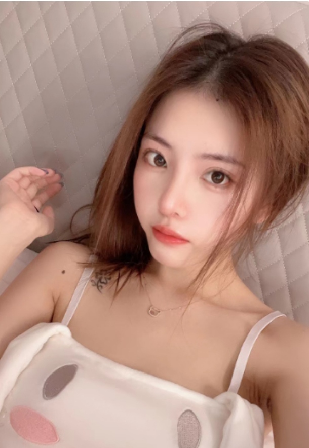 极品身材嫩妹，粉嫩水多