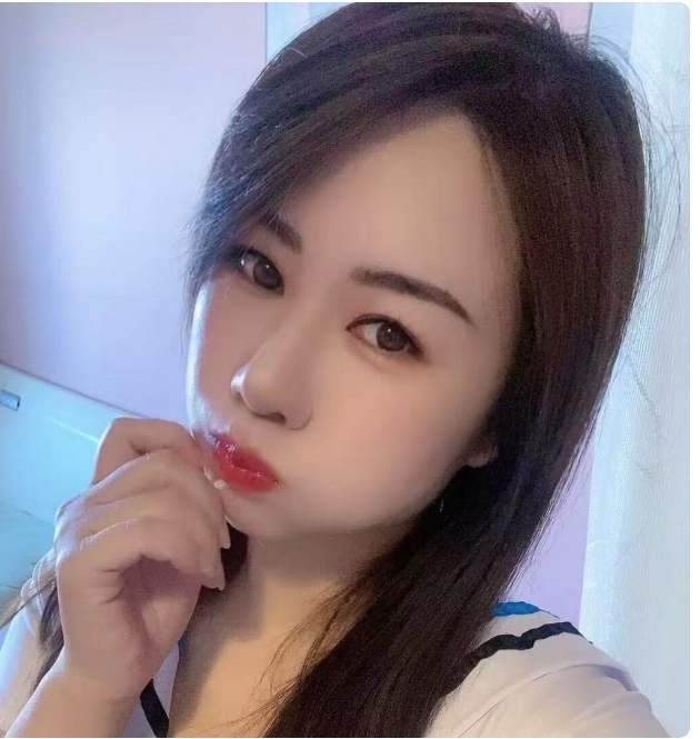 大长舌的性感小妹子