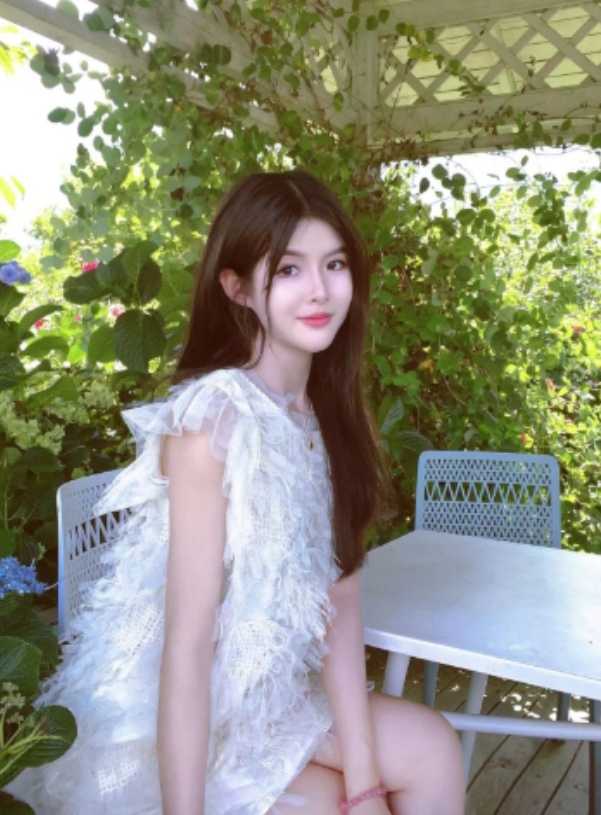 活好配合妹子喜欢从后面