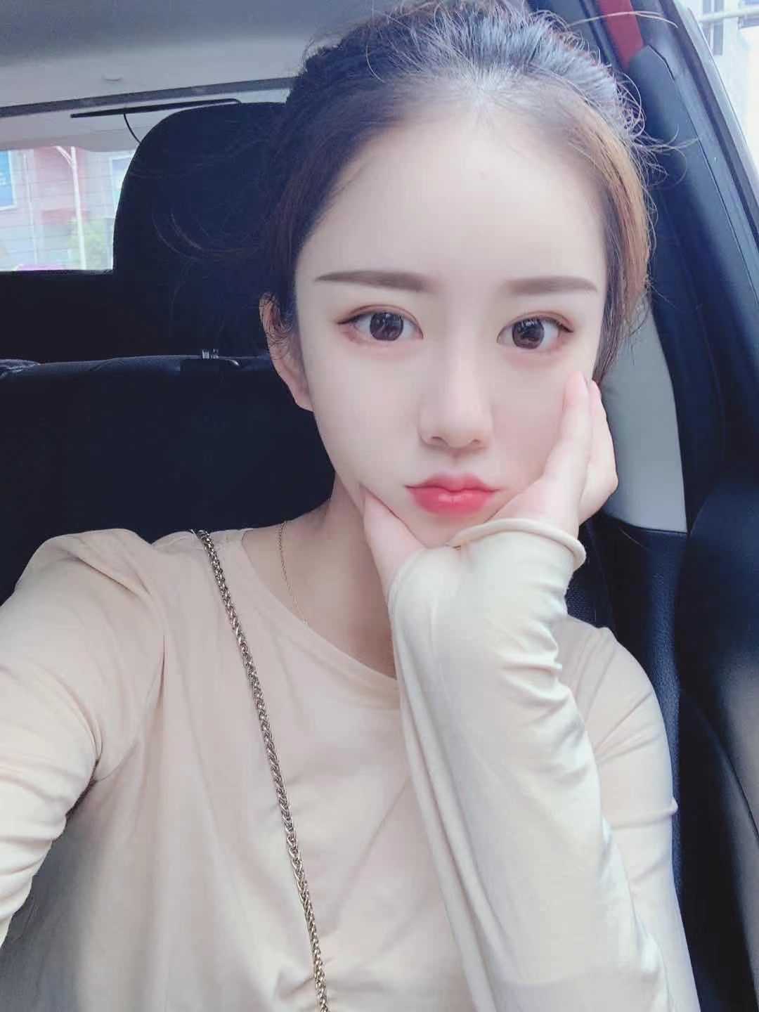 很会舔夹的舒服的妹子