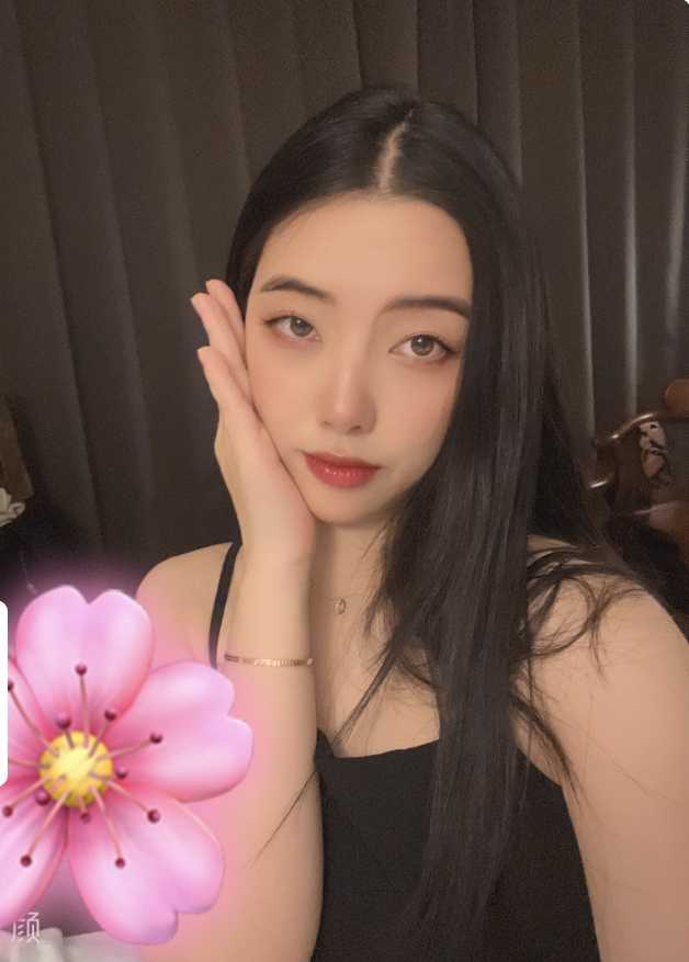 身材高挑的气质御姐