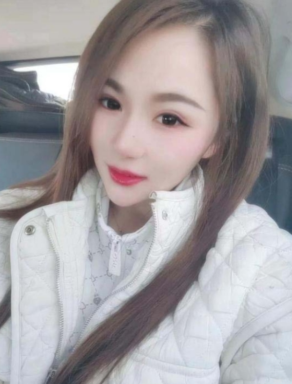 很会吸舔的Sao货会喷潮