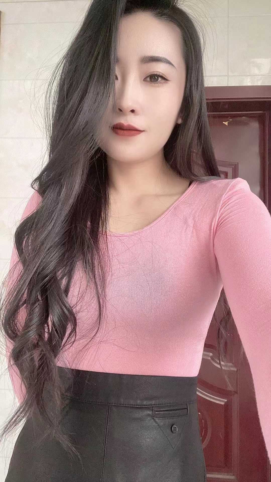 推荐她的 深~hou，很容易被吹爆