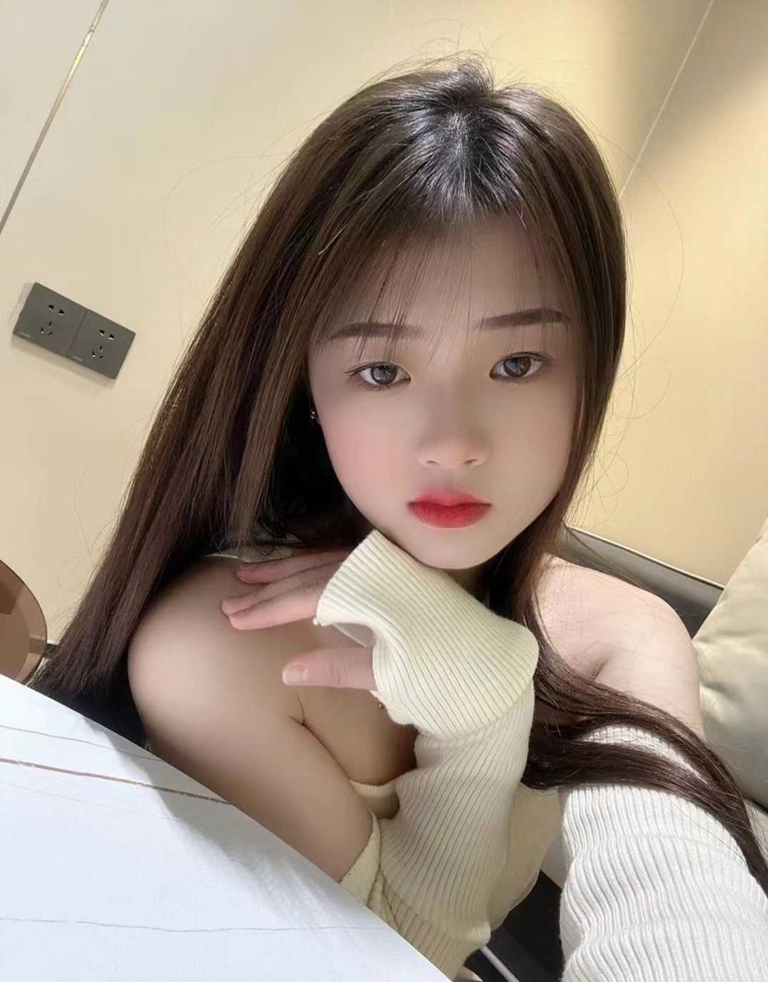 年轻粉嫩，配合度高的小姐姐