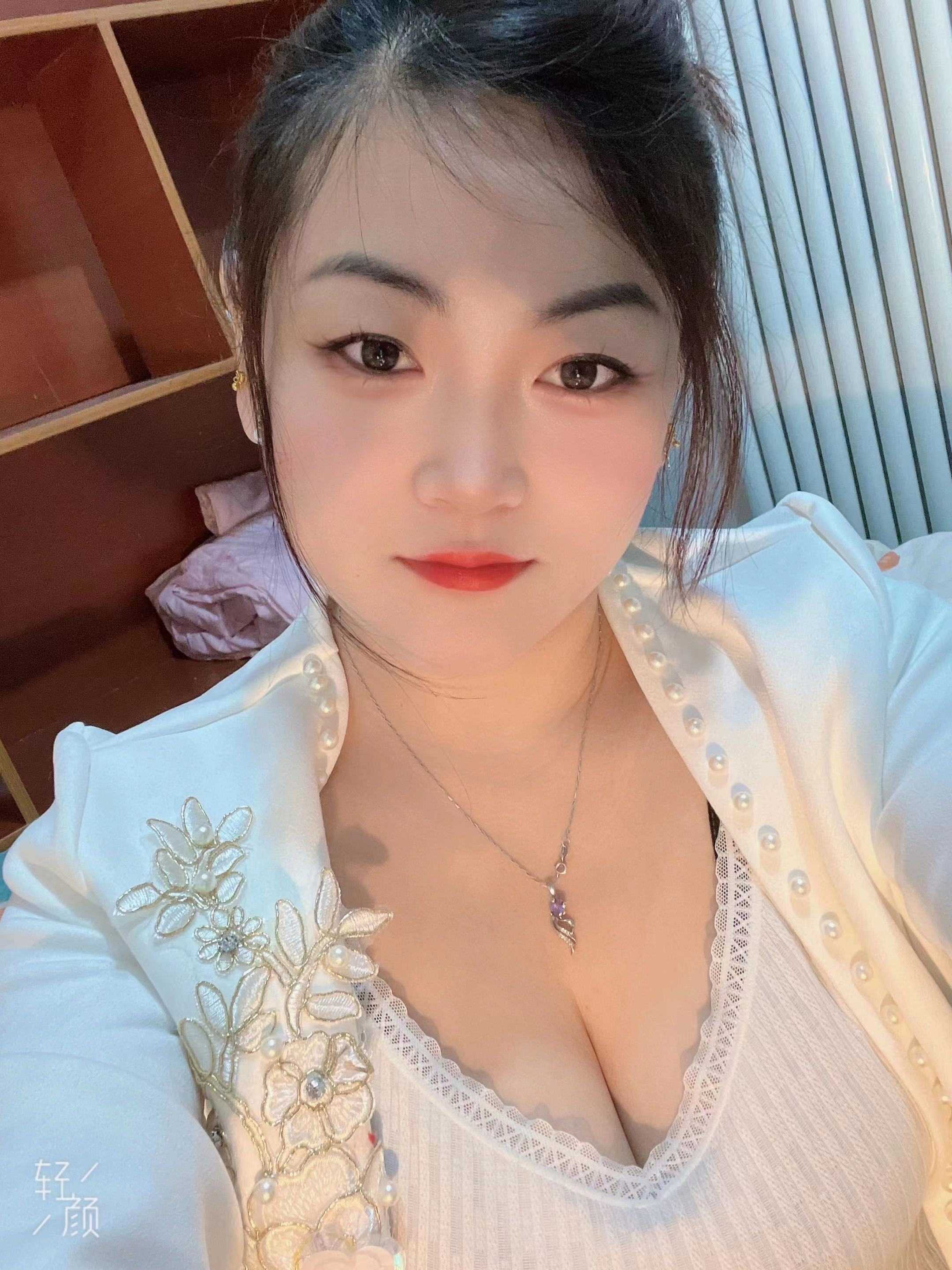 小姐姐很会说，很会调情