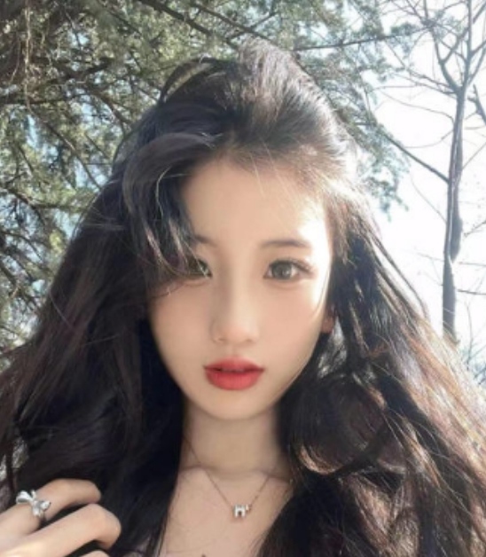 含苞待放有情趣黑丝制服妹妹