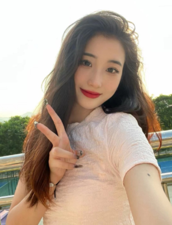 含苞待放有情趣黑丝制服妹妹