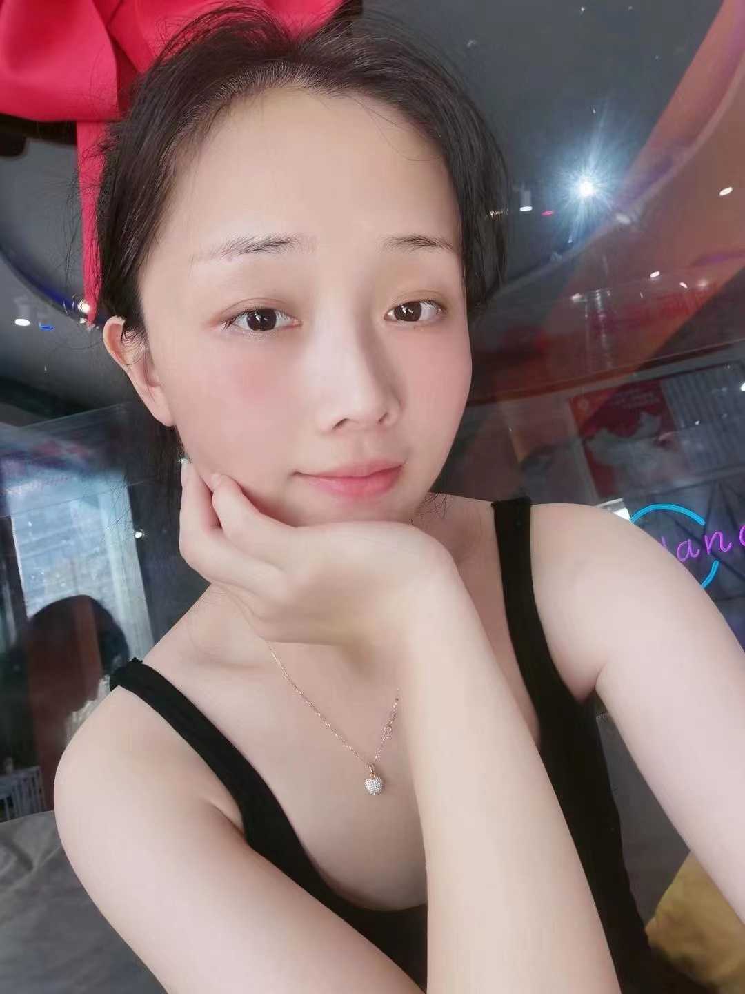 丝袜大长腿的妹妹