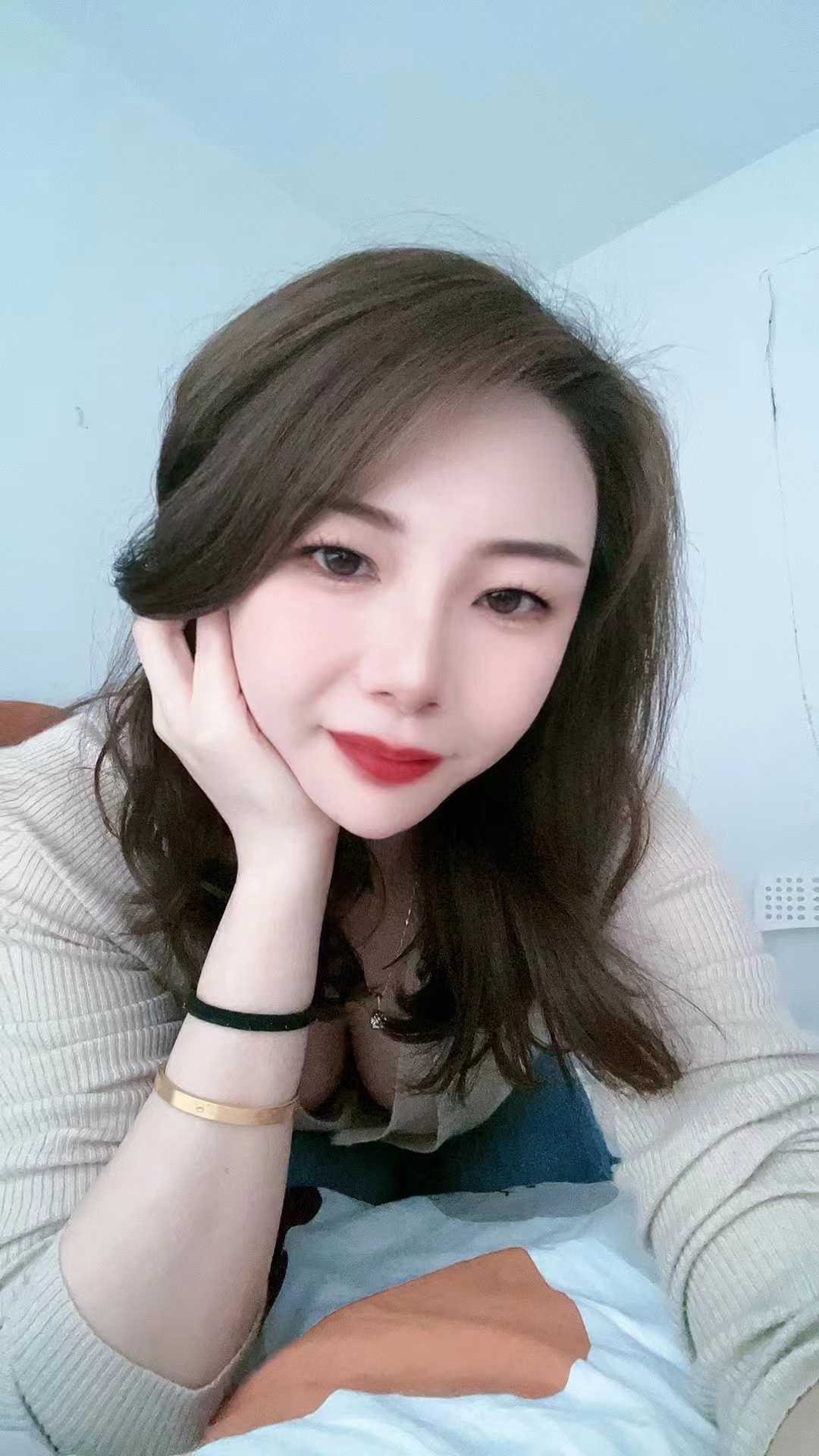 御姐美女高潮直喷水