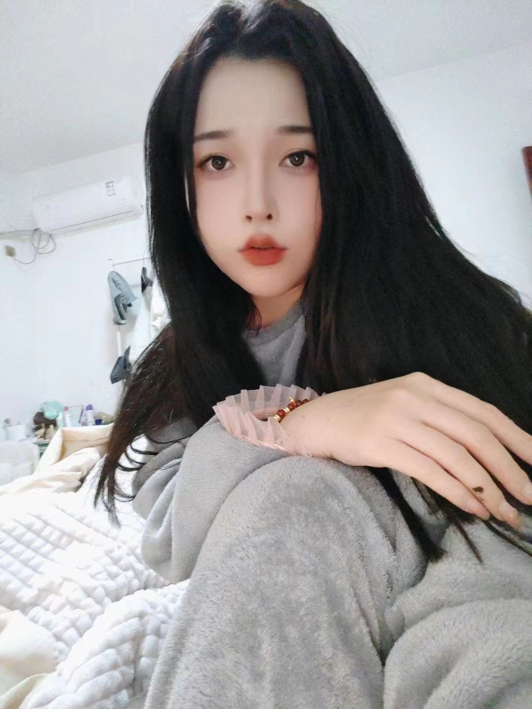 技术一流配合默契，夹的舒服的妹子