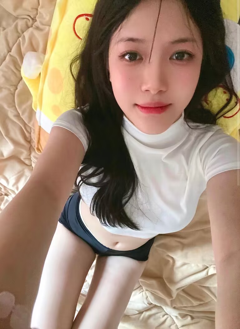 小姐姐本人非常可爱胸软，声音好听