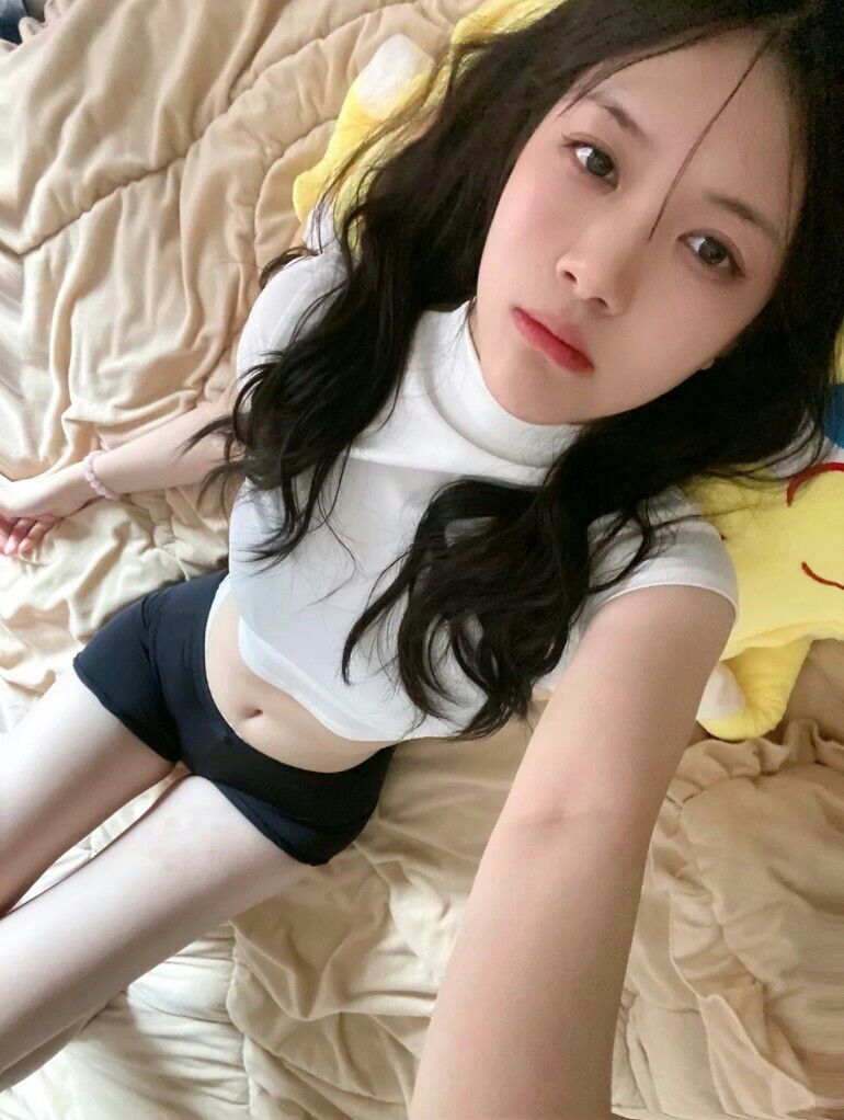 小姐姐本人非常可爱胸软，声音好听