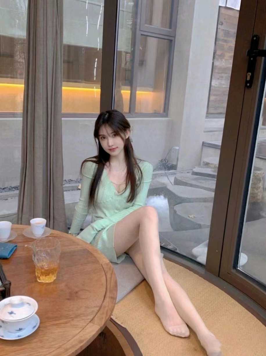 人美价优身材好的小姐姐