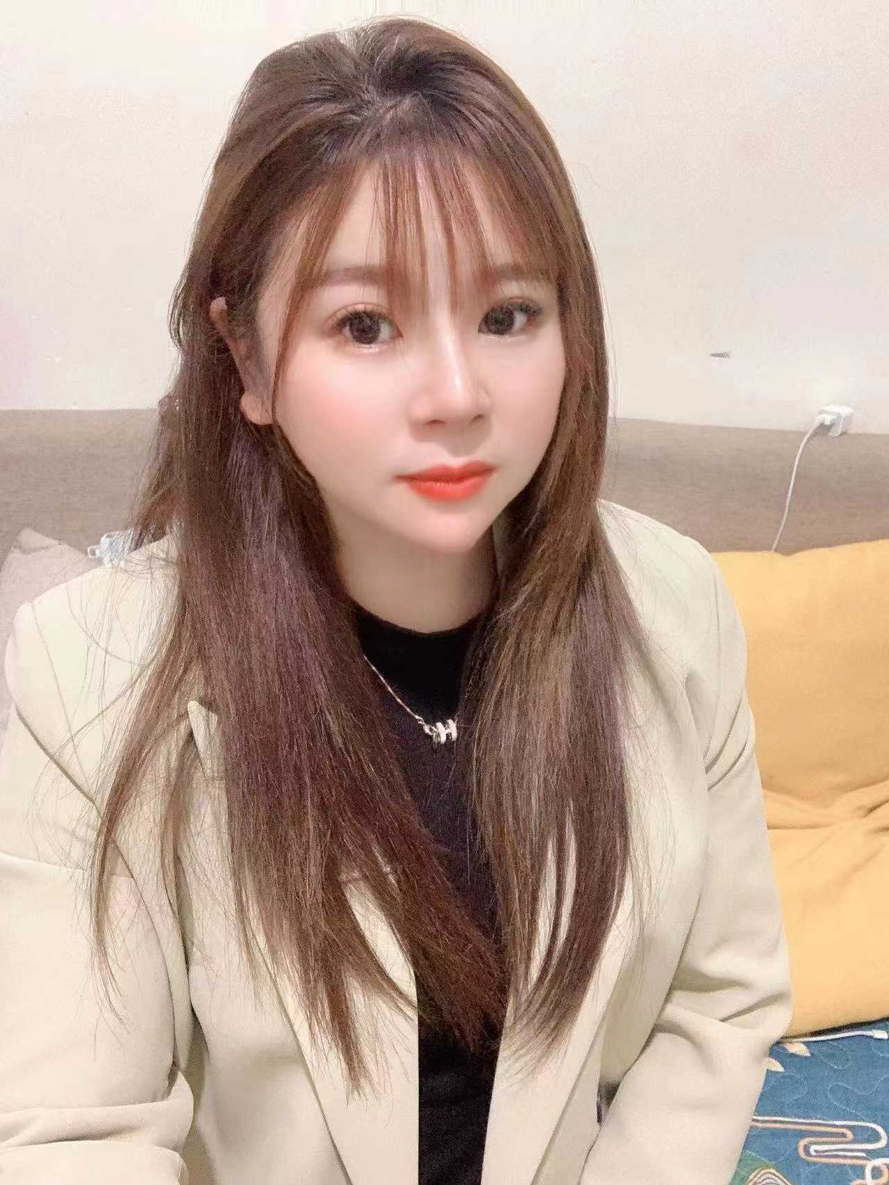 床上的姿势应有尽有