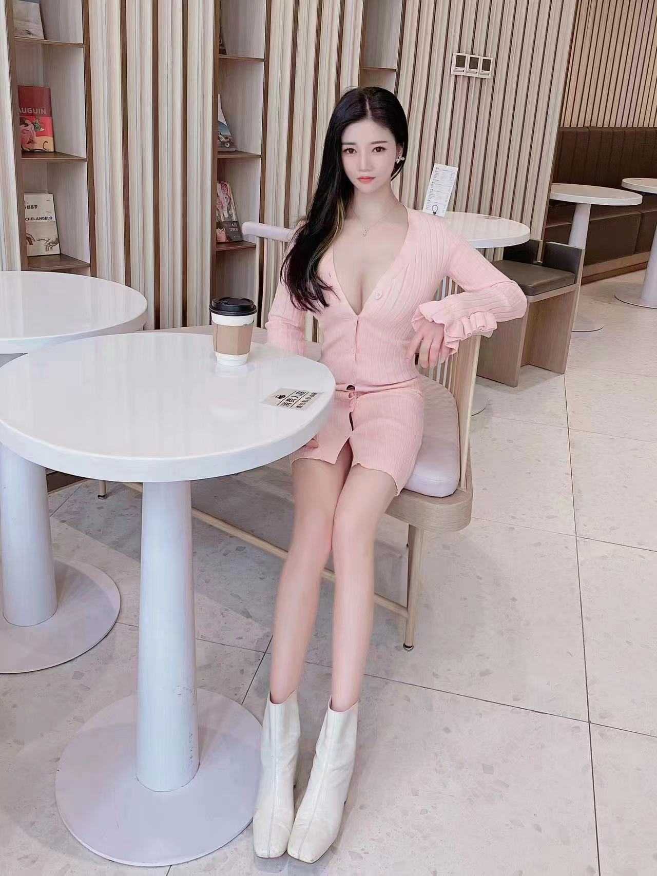 服务挺足的，一套流程下来，爽歪歪