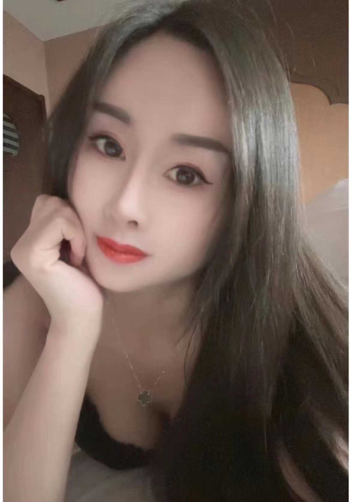 声音好听，身材很棒