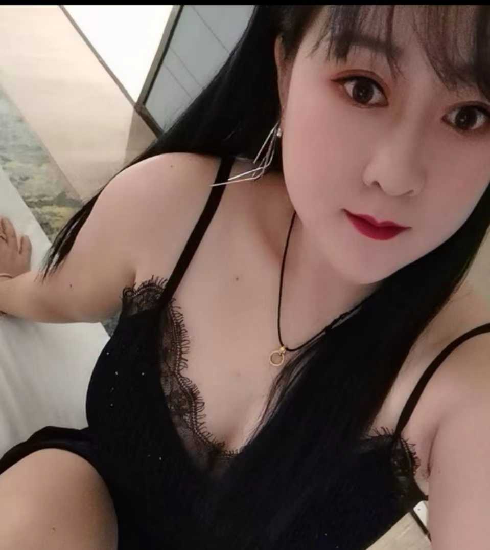 服务好性价比高的妖娆少妇
