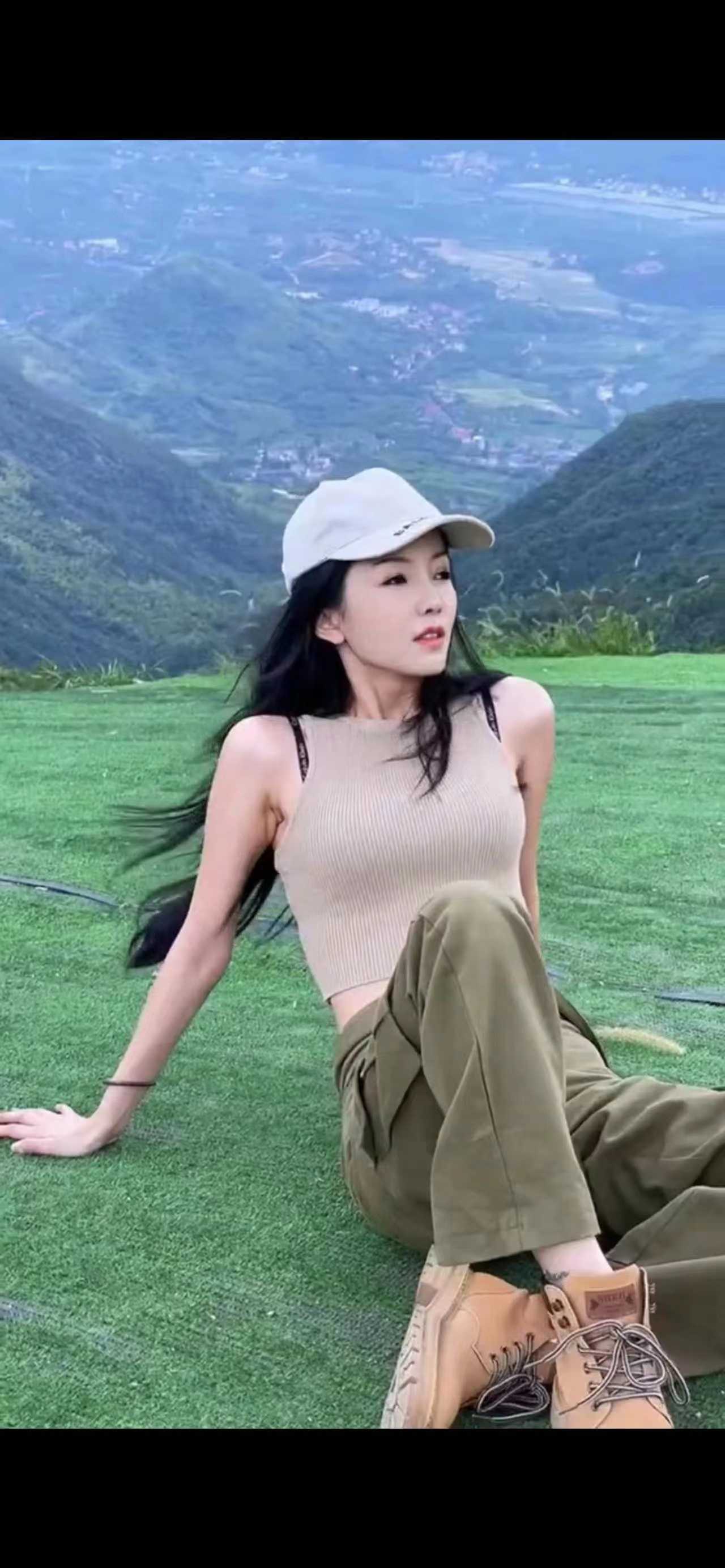 kh很细致，身材苗条