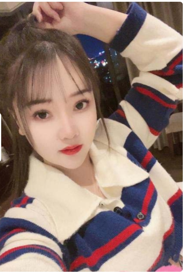 身材火辣的小姐姐