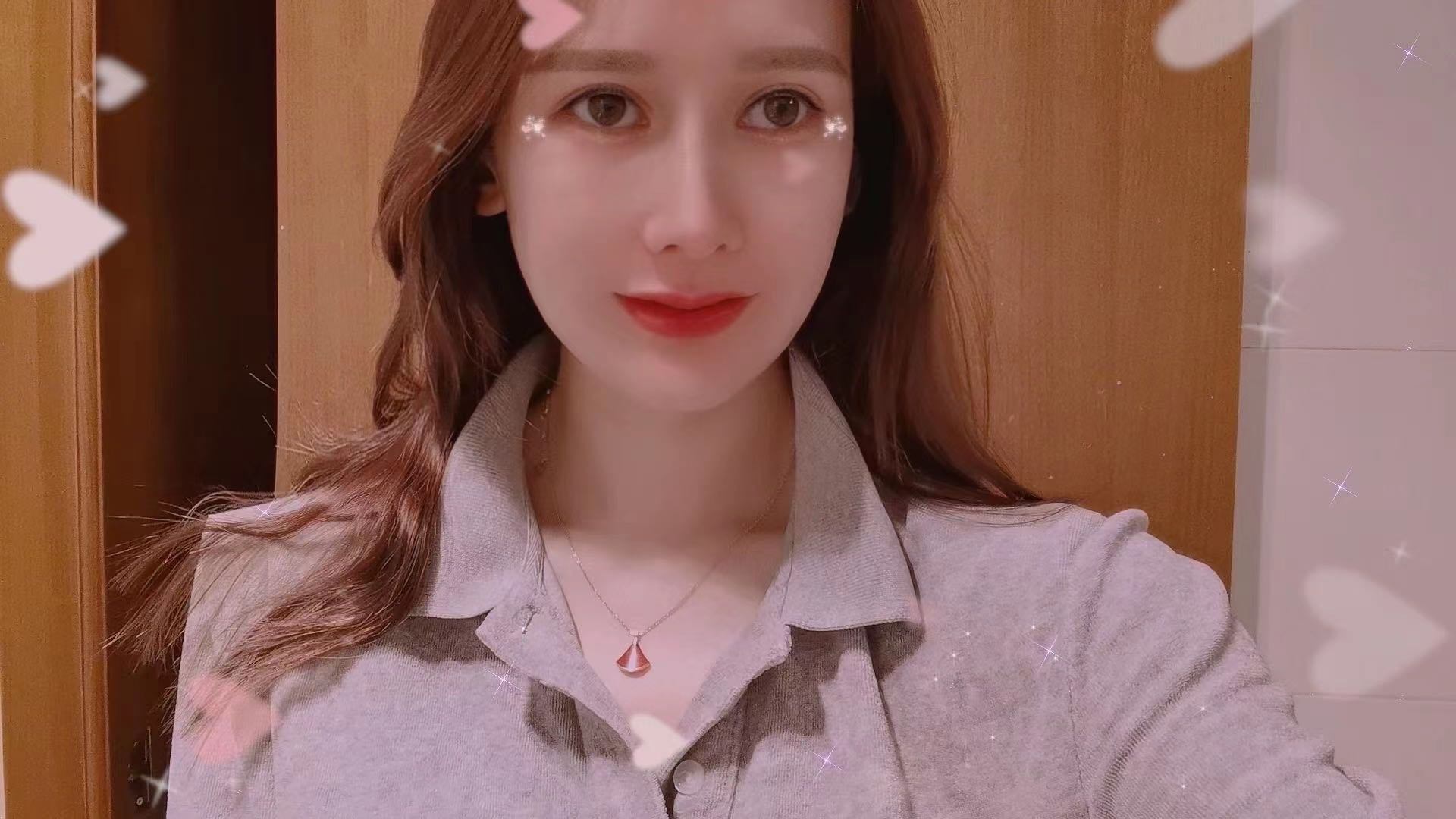 年轻貌美的00后小姐姐