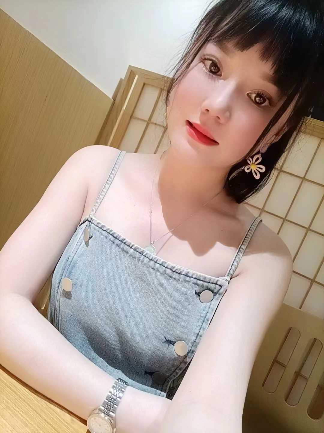 身材性感小姐姐