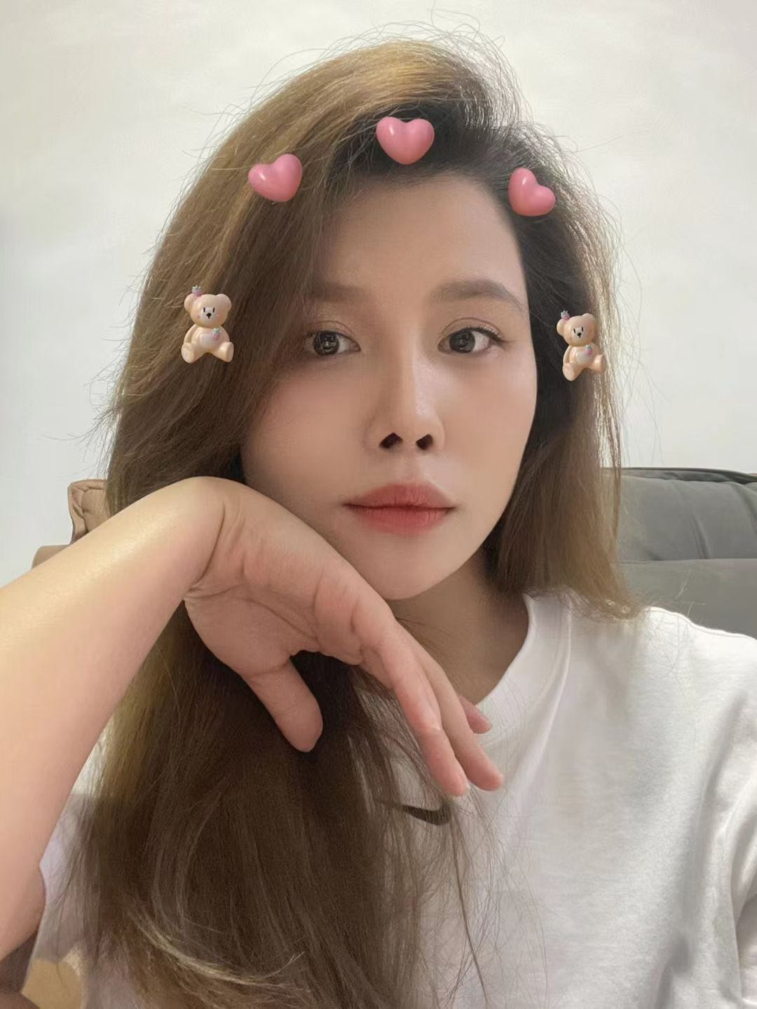 坑口小v、御姐范儿十足