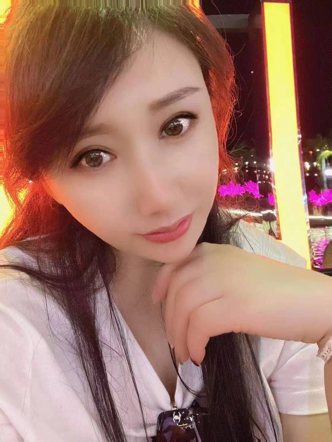 妹子叫声好听，会挑逗