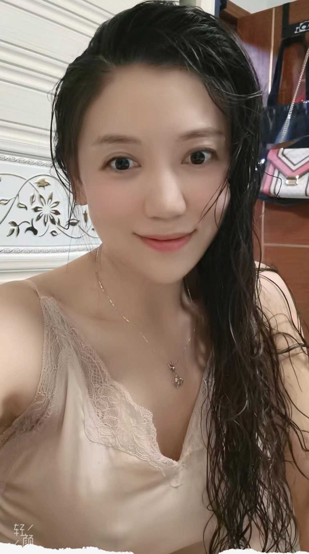 下面紧，易高潮的妹子