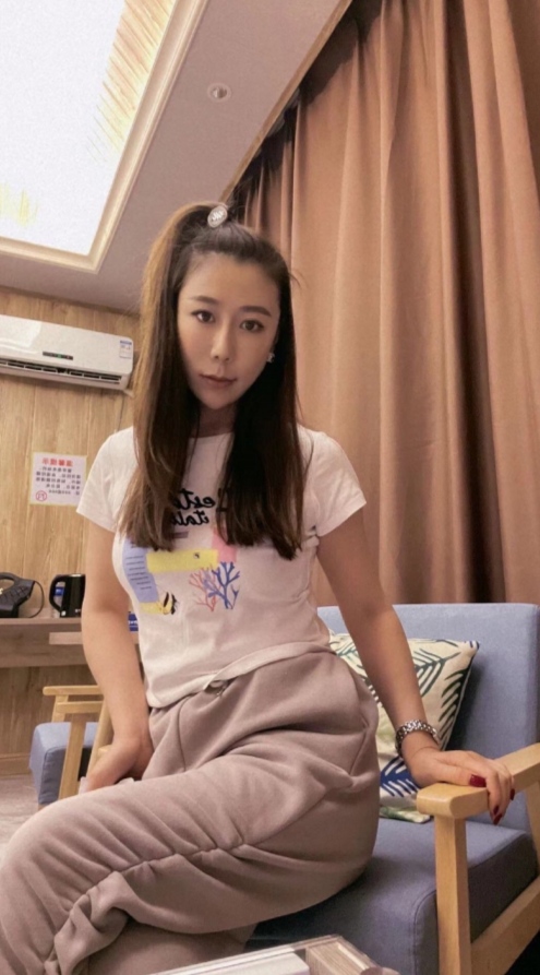 花样特别多，人美胸大