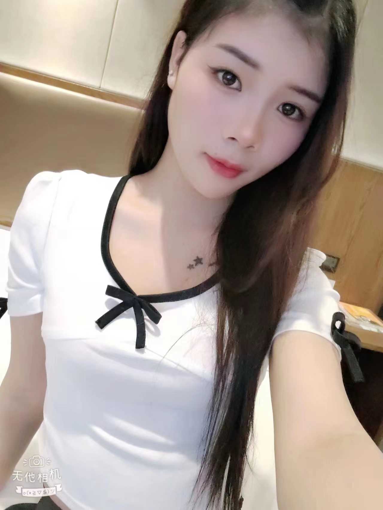 00后兼职性感的小姐姐