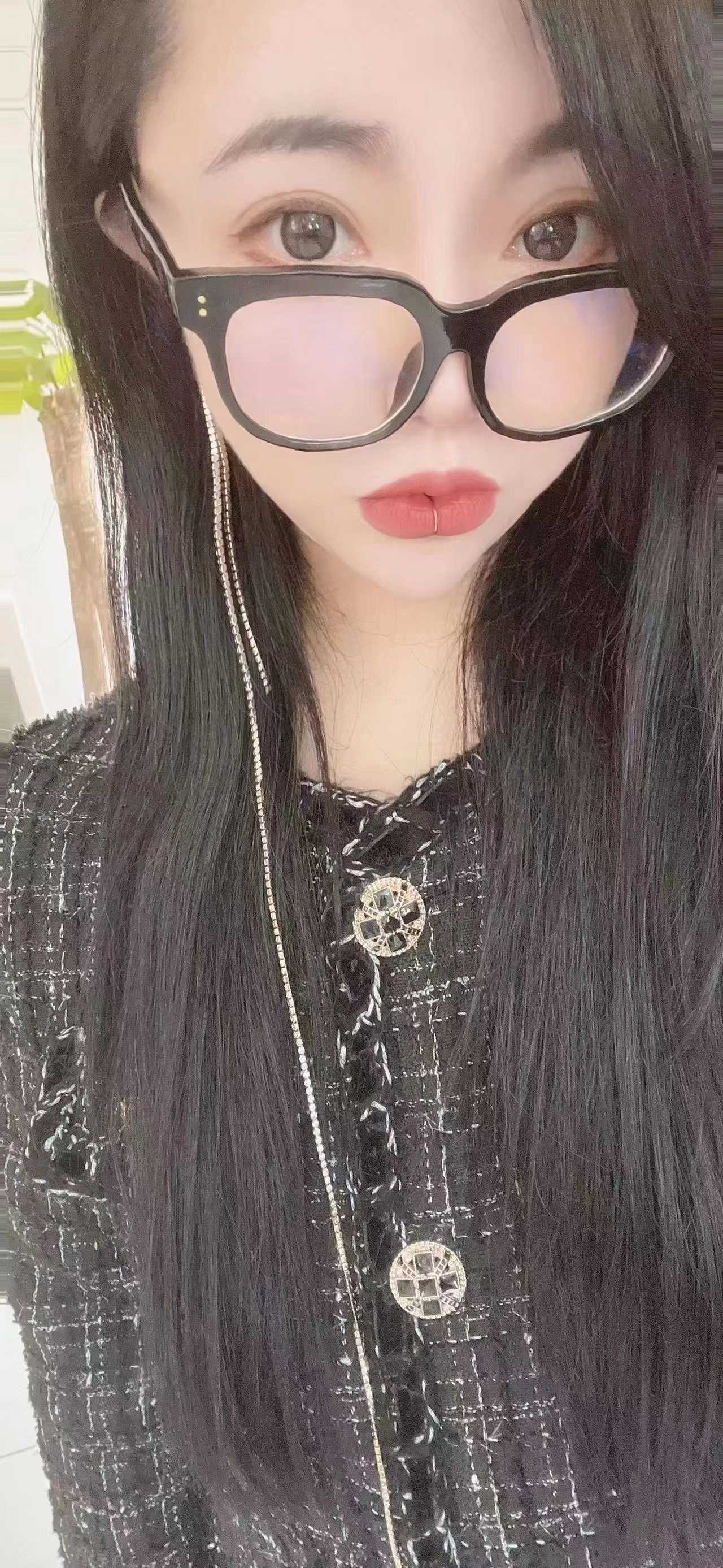 海昌路的一个美女