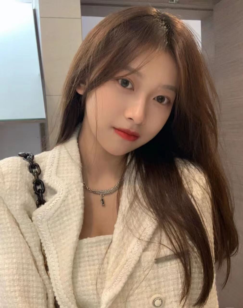 大胸嫩妹，一次不错的体验