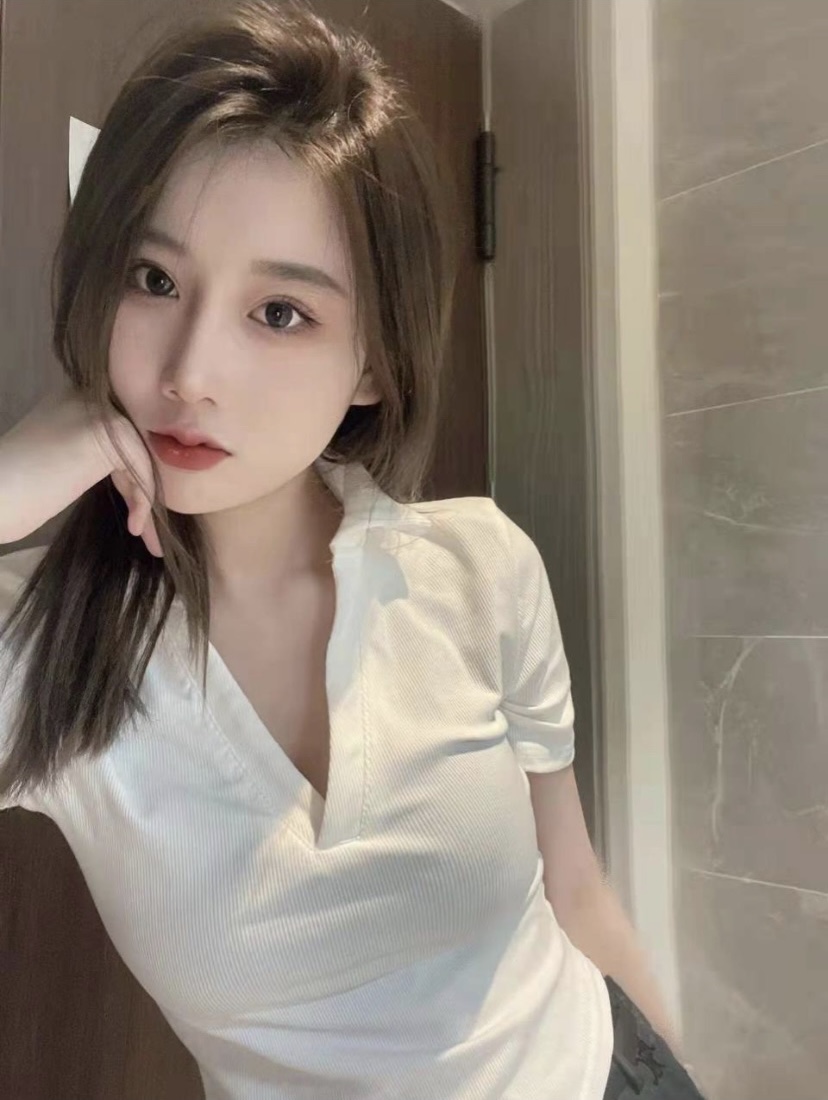 性感漂亮的00后小姐姐