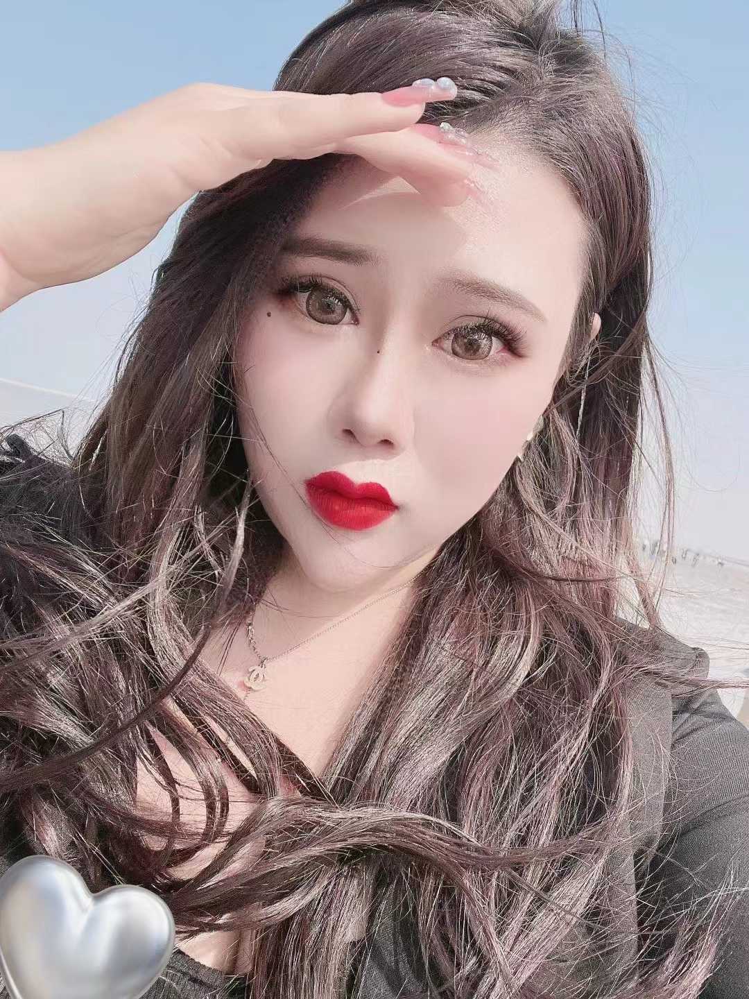 紧抱着快速抽插，体验真的很不错