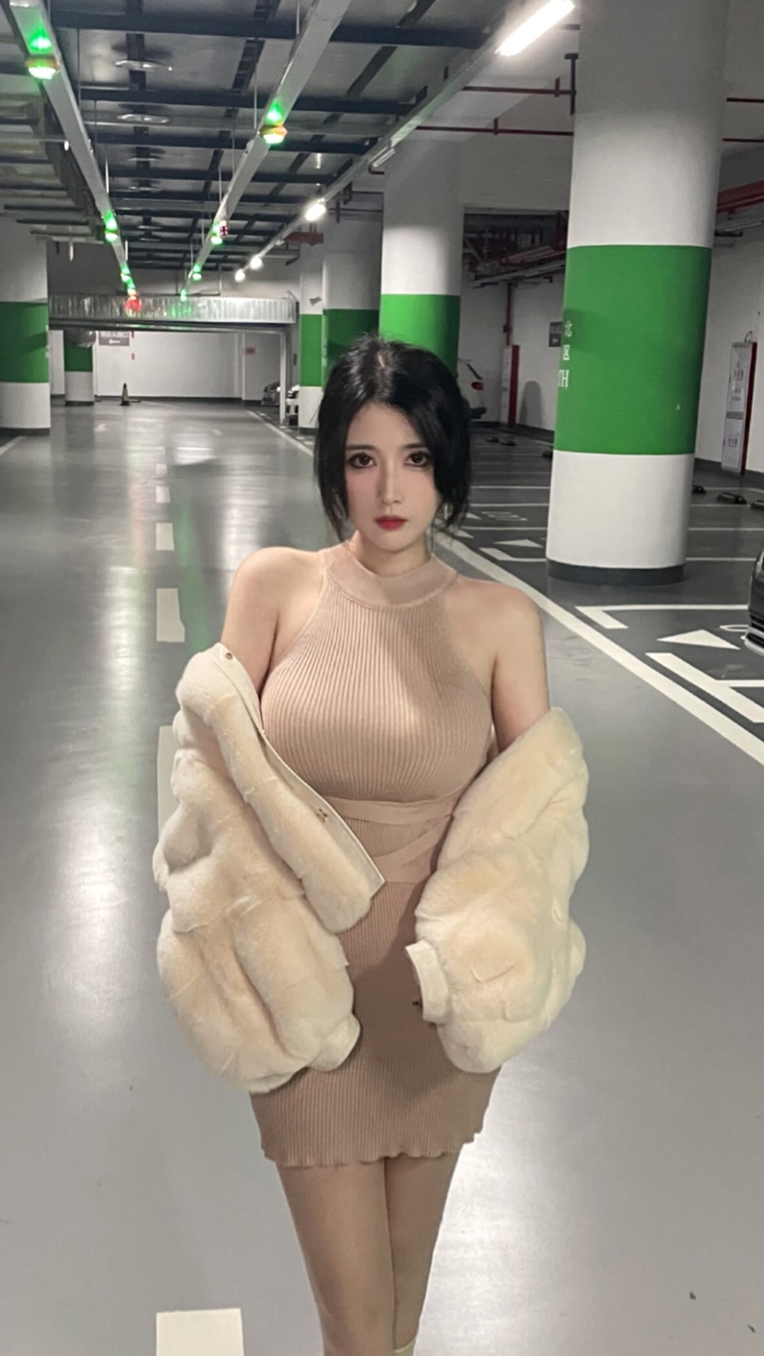 36d大奶兼职妹妹