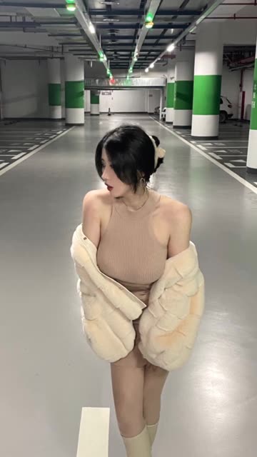 36d大奶兼职妹妹