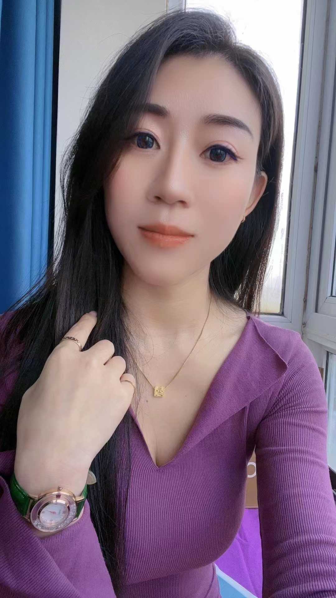 一个有气质的小少妇，你懂得